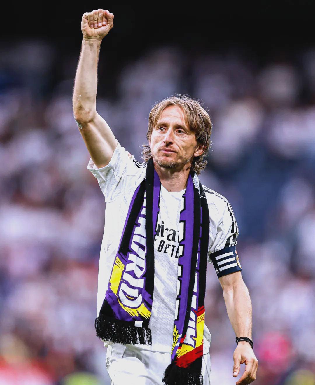 德州扑克起手牌分级：哪些牌必须弃掉，哪些牌值得All-in？（德州扑克起手牌评估：哪些该果断弃牌，哪些值得全下？）