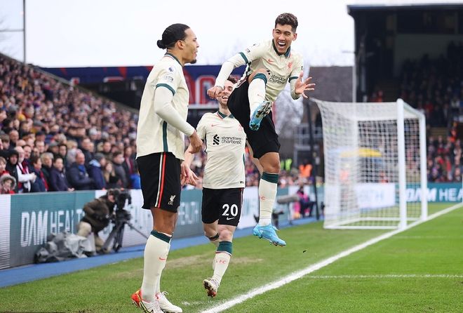 概率论中的“三门问题”与博彩中的决策反直觉。（三门问题的启示：为何博彩中的最佳选择常常违背直觉）